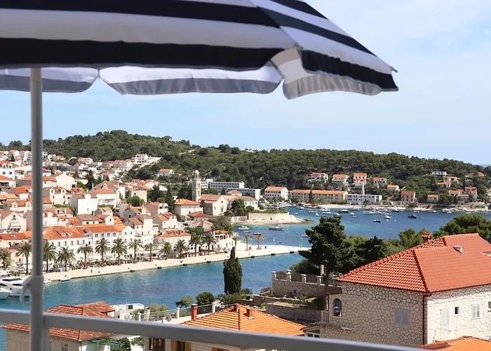 Appartement Frane Hvar Town