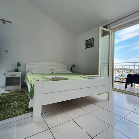 Daire Frane Hvar Town