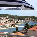 Apartment Frane Hvar Town