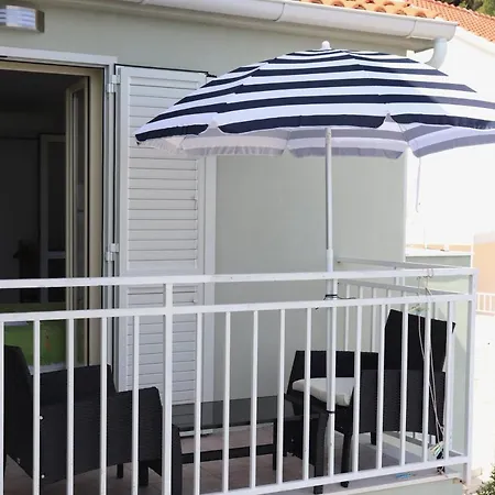 Apartment Frane